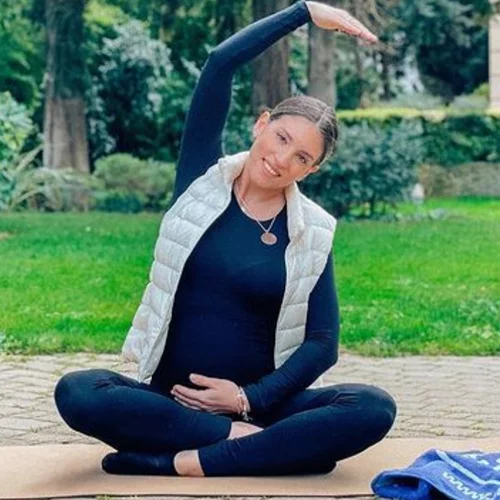 Αθηνά Οικονομάκου | Η γυμναστική που κάνει στον έβδομο μήνα της εγκυμοσύνης της