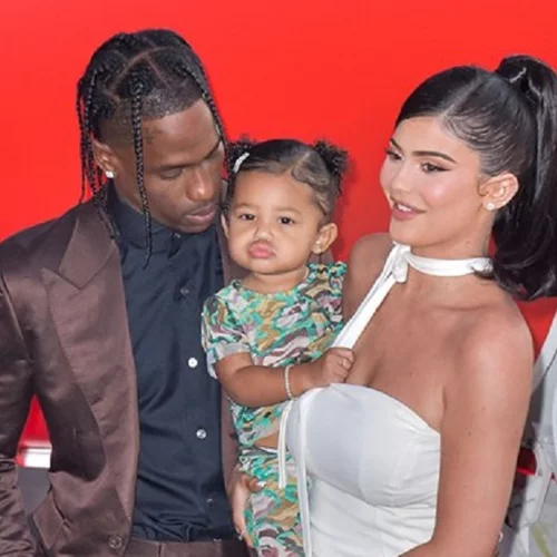 Instagram Queen | Η Kylie Jenner είναι η πρώτη γυναίκα στον κόσμο με 300 εκατομμύρια followers