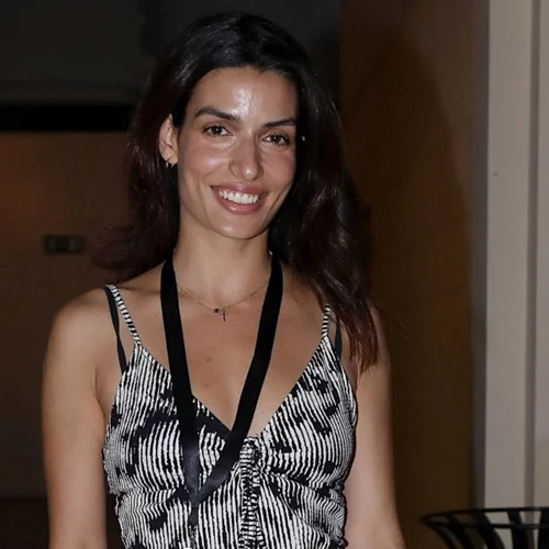 Το Little Black Dress από την H&M είναι το διαχρονικό φόρεμα της Τόνιας Σωτηροπούλου