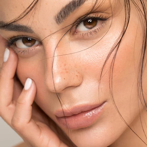 Ice Globes | Η μέθοδος περιποίησης που μειώνει το οίδημα και "ξεκουράζει" την επιδερμίδα του προσώπου