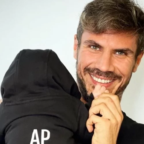 Άκης Πετρετζίκης | Ο γιος του έγινε ενός έτους - Το βίντεο από το πάρτι - υπερπαραγωγή