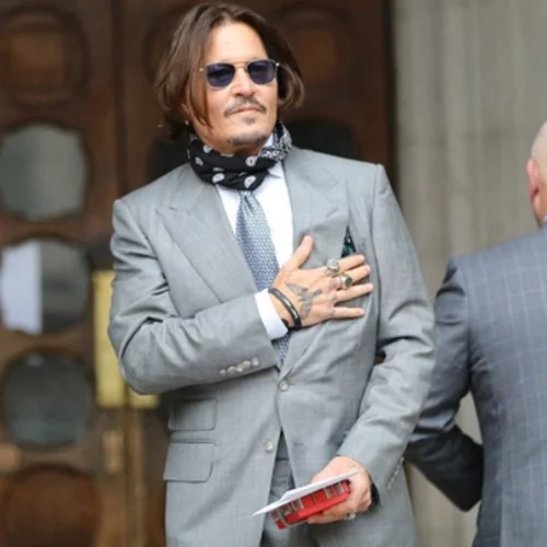 "Είδα το πίσω μέρος του λαιμού της από την άλλη άκρη του δωματίου. Γύρισε, με κοίταξε και αυτό ήταν"