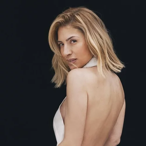 Η Μαρία Ηλιάκη έκανε τα τέλεια beach waves | Τρεις πανεύκολοι τρόποι για να τα πετύχεις