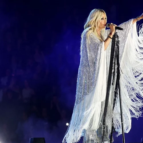 Η στιγμή που η Άννα Βίσση αποχαιρετά τον Μίμη Πλέσσα