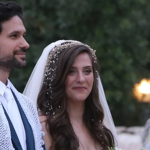 Οικογενειακή βόλτα για τον Ορφέα Αυγουστίδη και την Γεωργία Κρασά και τον γιο τους | Το τρυφερό φιλί