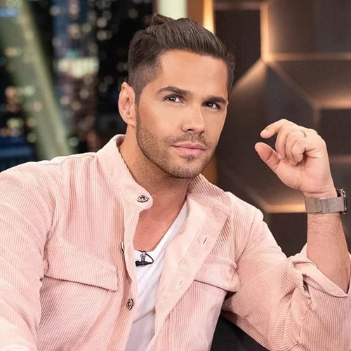 Χάρης Τσαλίκης | Ο 18χρονος γιος του Γιώργου Τσαλίκη μεγάλωσε και είναι ένας κούκλος