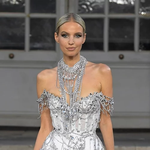 "Les années folles" | Η Celia Kritharioti παρουσίασε τη νέα συλλογή της στο Παρίσι