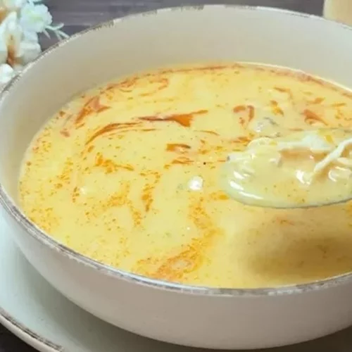 Συνταγή για την πιο θρεπτική κοτόσουπα που καταπολεμά τις ιώσεις