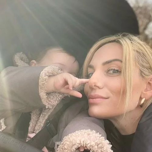 Ιωάννα Μαλέσκου | Ανοίγει το παιδικό δωμάτιο της 10 μηνών κόρης της