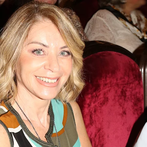 Η Έλλη Στάη ανανεωμένη | Η ενδιαφέρουσα αλλαγή στο χρώμα των μαλλιών της