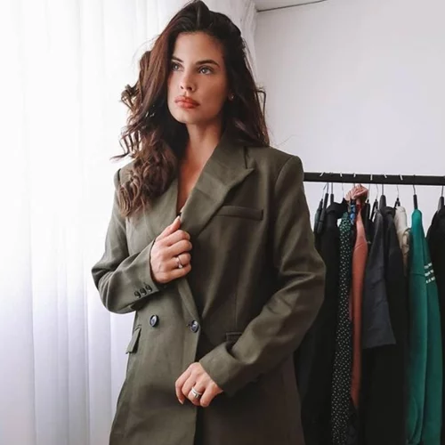 Χριστίνα Μπόμπα | Το πανωφόρι της είναι ιδανικό για τις day to night εμφανίσεις σου αυτή την εποχή