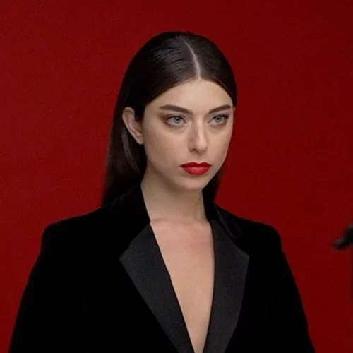 Enter The Bold | Η Ιφιγένεια Πιερίδου φωτογραφίζεται αποκλειστικά για τη Madame Figaro