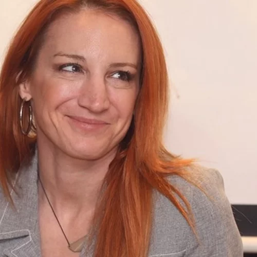 Στεφανία Γουλιώτη | "Καμία παράδοση δεν "πεθαίνει" λόγω γάμου των ομόφυλων ζευγαριών"