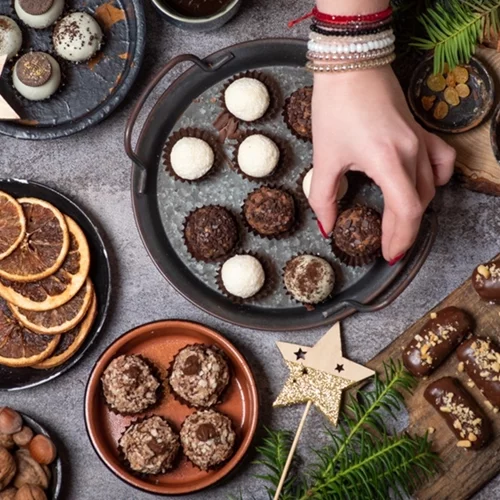 Εορτολόγιο | Ποιος γιορτάζει σήμερα, 25 Δεκεμβρίου - Μεγάλη γιορτή