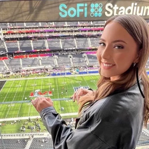 Hailie Jade Scott | Η εμφάνιση της κόρης του Eminem στο Super Bowl και η δημόσια υποστήριξη στον πατέρα της