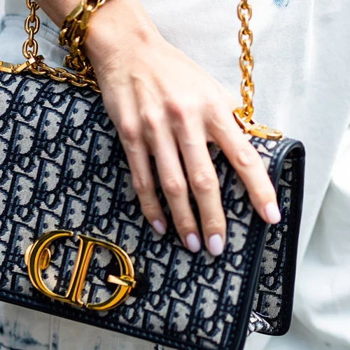 10 ιδέες για τα πρώτα μανικιούρ της άνοιξης από τις πιο διάσημες fashionistas