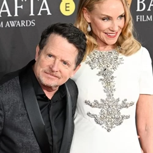 Michael J. Fox | Με αναπηρικό αμαξίδιο στα BAFTA 2024,προκάλεσε δάκρυα συγκίνησης