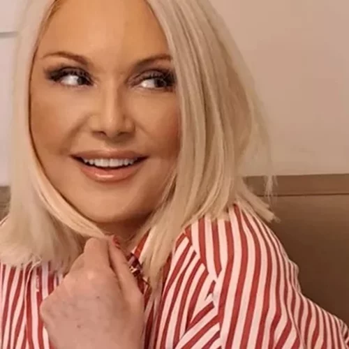 Ρούλα Κορομηλά | H τολμηρή αλλαγή που έκανε στα μαλλιά της μέσα στο καλοκαίρι