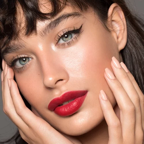 Το eyeliner που κάθε newbie στο μακιγιάζ πρέπει να έχει στο νεσεσέρ του