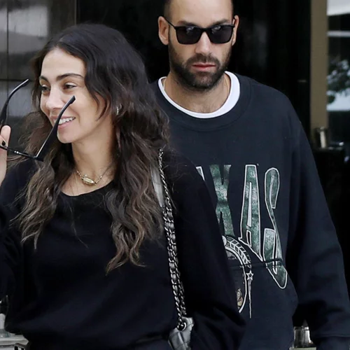 Η Ολυμπία Χοψονίδου παρέδωσε μαθήματα στιλ | Υιοθέτησε το κομψό καθημερινό total black look της