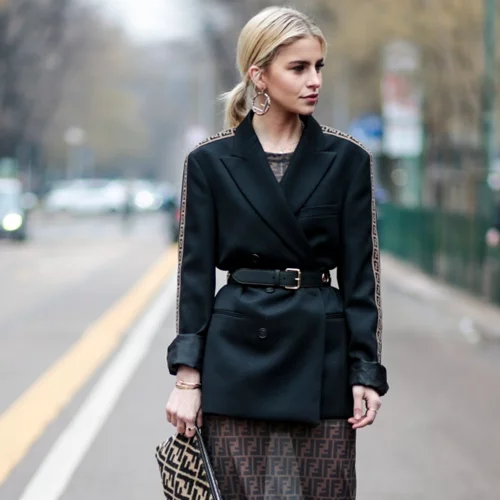 8 ζευγάρια παπούτσια που ταιριάζουν τέλεια με midi φορέματα