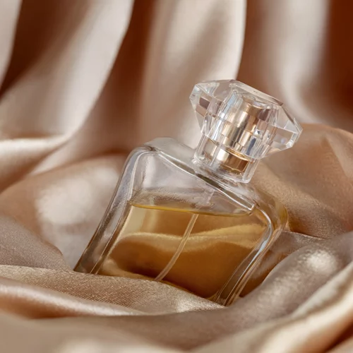 Τα πιο δημοφιλή γυναικεία αρώματα σύμφωνα με το TikTok