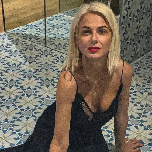 Το back to work look της Χριστίνας Κοντοβά είναι το fashion inspo που χρειαζόμαστε αυτή την εποχή