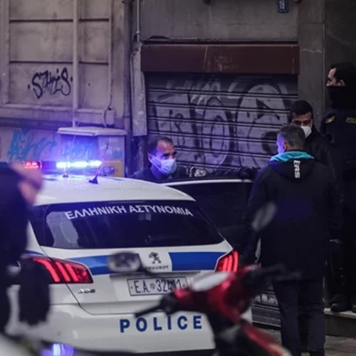 Καλλιθέα | Μαχαίρωσε τον σύντροφό της και... έπλυνε το μαχαίρι - "Πρέπει να τον πονέσω", έγραφε στο ημερολόγιο