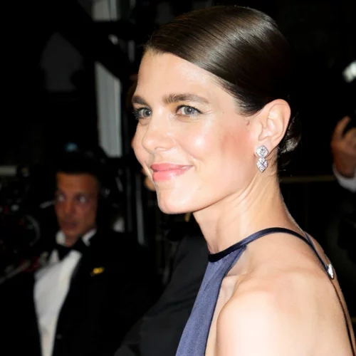 Φεστιβάλ Καννών 2022 | Το look της Charlotte Casiraghi που θύμισε Diana