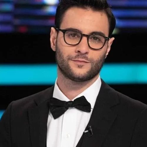 Ο Ίαν Στρατής μιλά για την κόρη του, Ολίβια: "Τρελαίνομαι. Απολαμβάνω την πατρότητα"