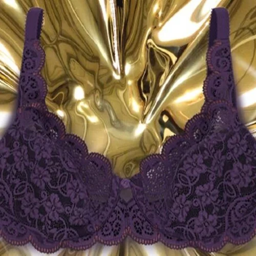 Χριστουγεννιάτικά δώρα από την Triumph