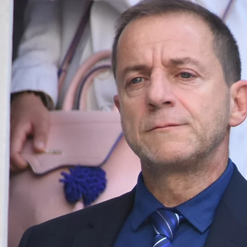 Στην ανακρίτρια με χειροπέδες ο Δημήτρης Λιγνάδης (photos)