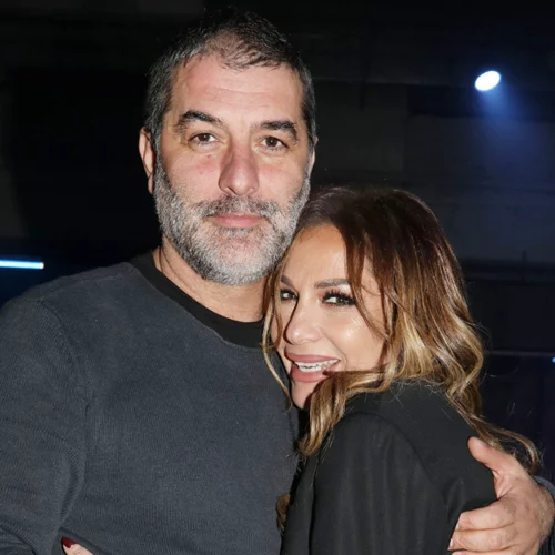 Δέσποινα Βανδή - Βασίλης Μπισμπίκης | Ποζάρουν για πρώτη φορά αγκαλιασμένοι (εικόνες)