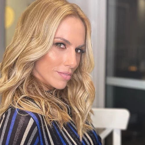 Ντορέττα Παπαδημητρίου | Μας δείχνει τη λευκή στρογγυλή τραπεζαρία της - Θα τη βρεις στην IKEA