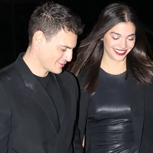 Μελίνα Νικολαΐδη | Φωτογραφίζει τον Δημήτρη Φιντιρίκο με θέα το χιονισμένο τοπίο