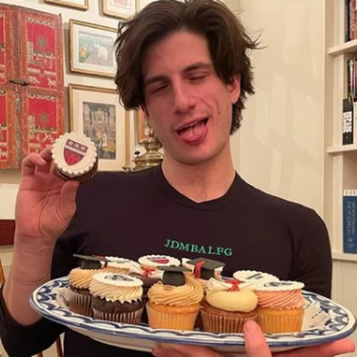 Jack Schlossberg | Ο μοναδικός εγγονός του John F. Kennedy και η καταπληκτική ομοιότητά του με τον JFK Jr