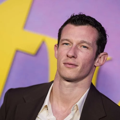 O Callum Turner είναι μάλλον ο νέος James Bond και αυτές είναι μερικές σκέψεις μας