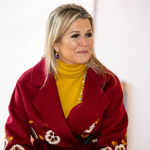 Τα ankle boots της βασίλισσας Maxima είναι αυτά που μπορείς να φοράς σε κάθε ηλικία