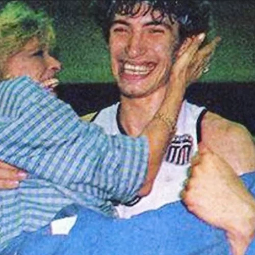 Όταν ο Παναγιώτης Φασούλας πήρε στην αγκαλιά του την Μελίνα Μερκούρη και έκλαιγαν από συγκίνηση