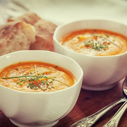 Βελουτέ σούπα λαχανικών για ένα ελαφρύ αλλά εξαιρετικά θρεπτικό βραδινό