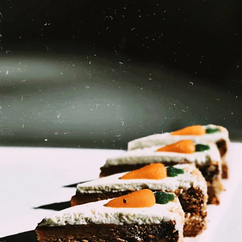 Κέικ καρότου με βρόμη χωρίς αλεύρι, χωρίς βούτυρο και με λίγη ζάχαρη