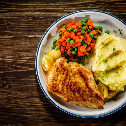 Συνταγή για φιλέτο κοτόπουλο με πουρέ πατάτας