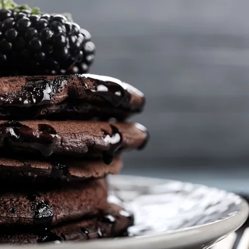 Πώς θα φτιάξεις τηγανίτες σοκολάτας με σος σοκολάτας