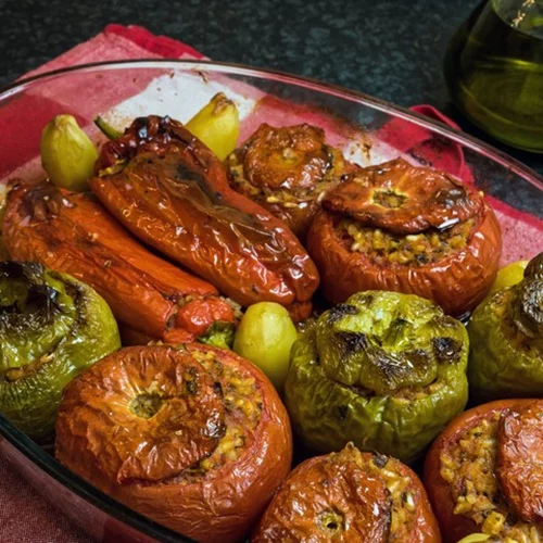 Συνταγή για γεμιστά λαχανικά με ρύζι