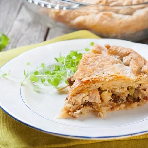 Συνταγή για κοτόπιτα με τυριά από τον Νικόλαο Τσελεμεντέ