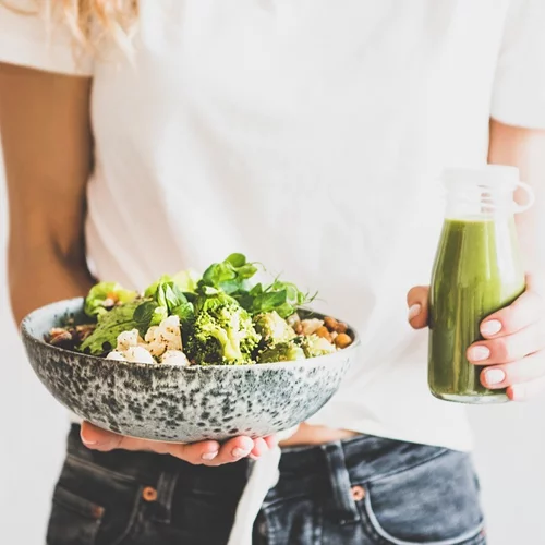 8 κανόνες για αδυνάτισμα και αποτοξίνωση από τη διατροφολόγο