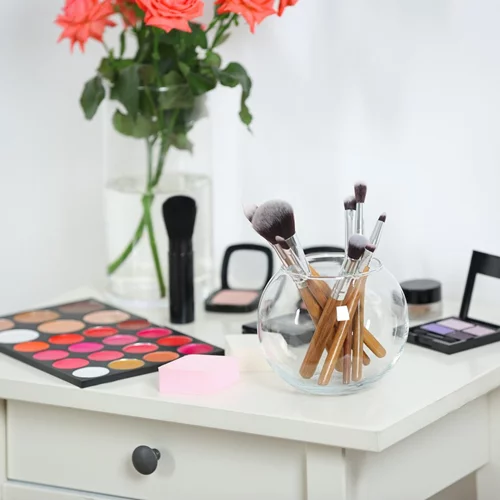 Πότε χαλάνε τα καλλυντικά; Κάθε πότε πρέπει να ανανεώνεται κάθε προϊόν ομορφιάς;