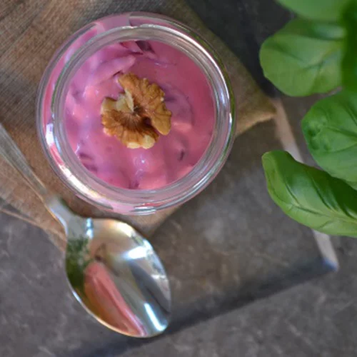 Συνταγή για παντζαροσαλάτα με γιαούρτι και καρύδια