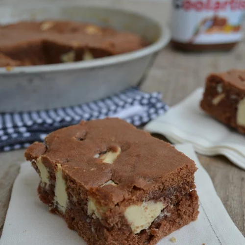 Μπράουνι με πραλίνα φουντουκιού μόνο με 4 υλικά