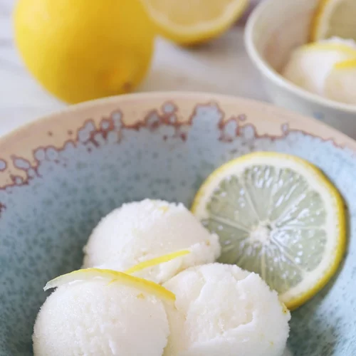 Σπιτικό παγωτό λεμόνι